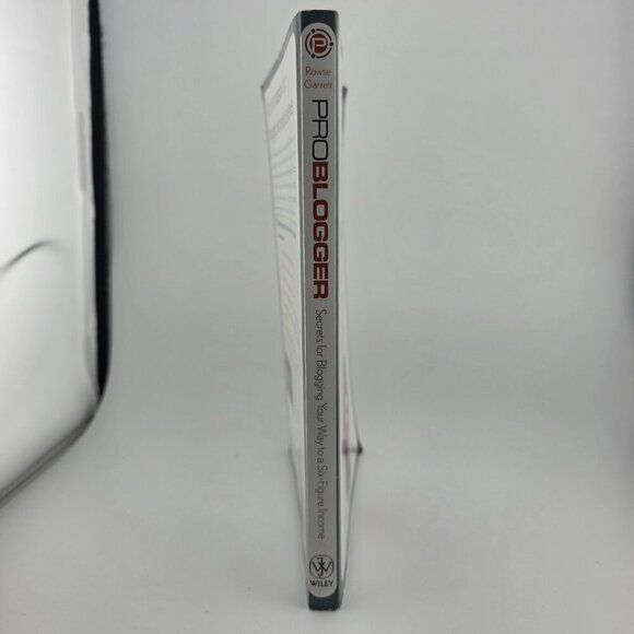 ProBlogger Blogging‎ Income Book by Darren Rowse - Picture 3 of 6